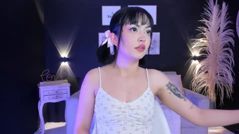 Snapshot of mishanabi_ chatting on October 2025 06:52:02 PM Misha online show from October 2025 06:52:02 PM