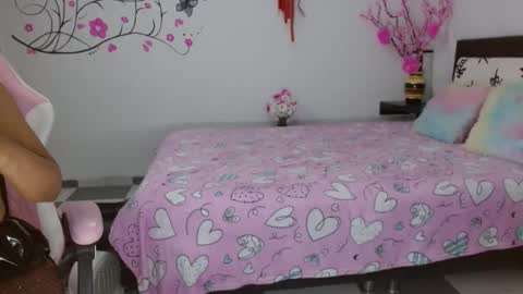 Snapshot of mishka__ chatting on February 2025 02:21:01 AM Mishka online show from February 2025 02:21:01 AM