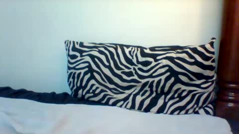 miss440 online show from November 2025 04:18:01 PM