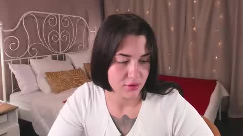 miss____mira online show from September 2025 12:11:01 AM