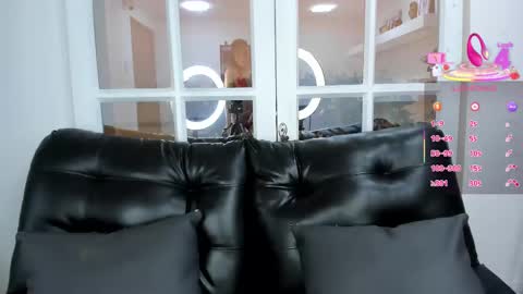 Snapshot of miss___evangeline chatting on February 2025 02:09:02 PM Evangeline online show from February 2025 02:09:02 PM