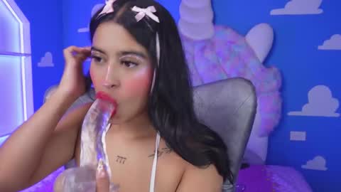 Anya online show from September 2025 11:01:01 AM