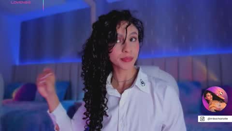 Charlotte online show from October 2025 04:34:02 AM