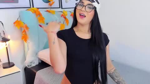   online show from October 2025 12:09:02 PM