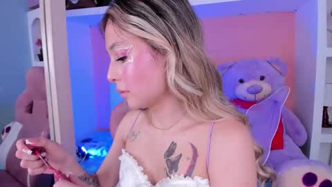 Snapshot of miss__lunna chatting on October 2025 11:11:02 AM Lunna online show from October 2025 11:11:02 AM