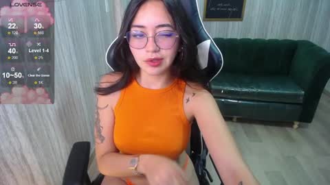 Snapshot of miss_andrea_t chatting on February 2025 01:53:02 PM andrea online show from February 2025 01:53:02 PM