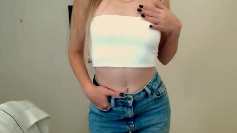 Angelina online show from September 2025 05:56:01 AM