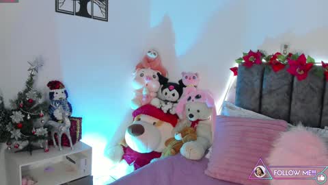 Snapshot of miss_brunette_ chatting on December 2024 11:30:01 PM lucy 3 online show from December 2024 11:30:01 PM