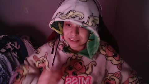 Snapshot of miss_carmila chatting on November 2025 12:24:02 AM Miss Carmila online show from November 2025 12:24:02 AM