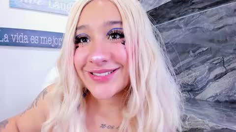 Snapshot of miss_danika chatting on October 2025 11:09:02 AM Danika online show from October 2025 11:09:02 AM