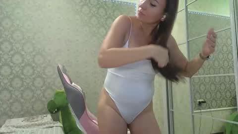 Snapshot of miss_divora chatting on September 2025 08:05:01 AM miss_divora online show from September 2025 08:05:01 AM