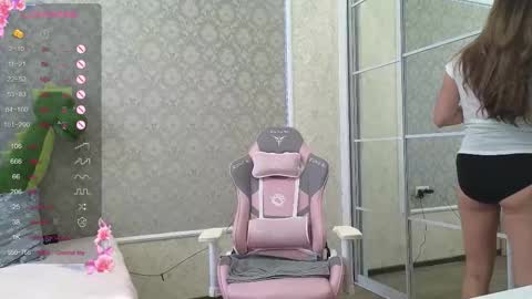 Snapshot of miss_divora chatting on October 2025 09:08:02 AM miss_divora online show from October 2025 09:08:02 AM