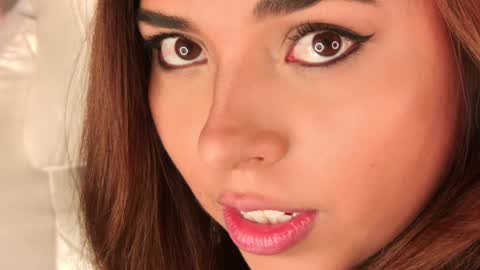  Elisabeth  IG galax xxia       online show from January 2025 07:10:01 AM