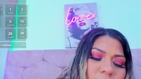 Snapshot of miss_horney chatting on September 2025 06:11:02 PM miss_horney online show from September 2025 06:11:02 PM