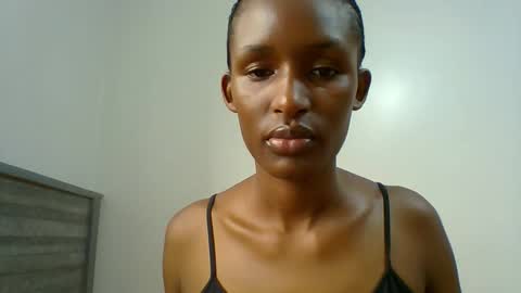 Snapshot of miss_kiki7 chatting on October 2025 07:52:02 AM kiki online show from October 2025 07:52:02 AM