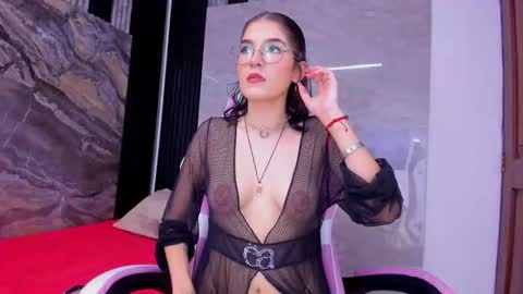 Miss Kim  online show from October 2025 08:39:01 PM