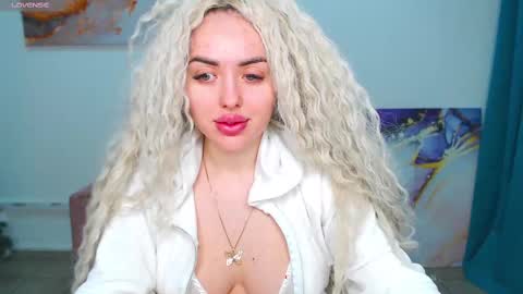 miss_kiten online show from February 2025 07:17:02 PM