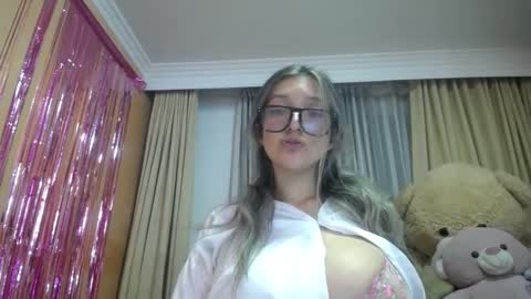 lilieth  online show from December 2024 07:07:01 AM