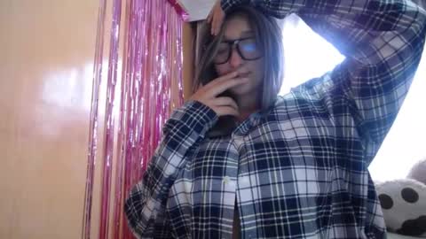 lilieth  online show from February 2025 04:10:02 PM