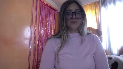 lilieth  online show from October 2025 04:58:01 PM