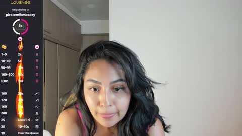 Mia  monday to saturday 6pm to 9pm time Colombia online show from January 2025 11:35:01 PM