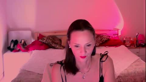 Nicol online show from January 2025 10:18:01 PM