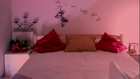 Snapshot of miss_mimys chatting on October 2025 11:39:01 PM Nicol online show from October 2025 11:39:01 PM