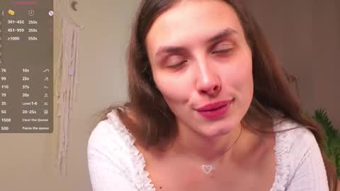 Snapshot of miss_quiz chatting on November 2025 06:05:02 AM Leonor online show from November 2025 06:05:02 AM