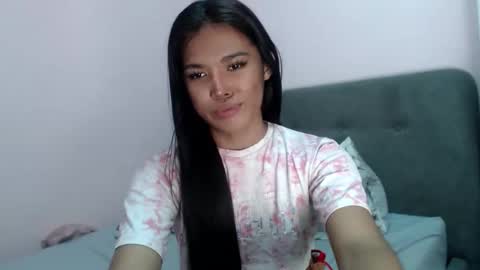 Snapshot of miss_scarletslut chatting on October 2025 08:19:01 PM Scarlet Slut online show from October 2025 08:19:01 PM