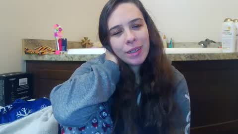 Snapshot of miss_sunshine01 chatting on October 2025 03:20:01 PM Bella online show from October 2025 03:20:01 PM