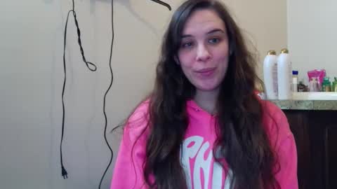 Snapshot of miss_sunshine01 chatting on November 2025 03:10:02 AM Bella online show from November 2025 03:10:02 AM