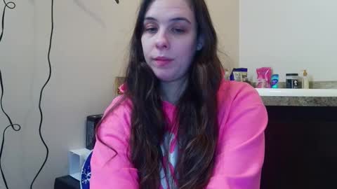 Snapshot of miss_sunshine01 chatting on December 2025 12:15:01 AM Bella online show from December 2025 12:15:01 AM