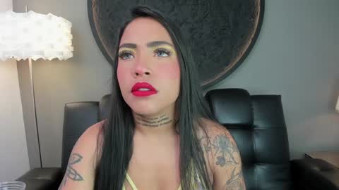 Vaiolette online show from December 2024 11:02:02 AM