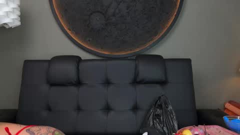 Vaiolette online show from October 2025 11:06:01 AM