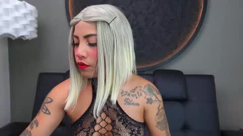 Vaiolette online show from October 2025 11:08:02 AM