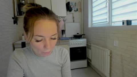 miss_you20 online show from October 2025 06:03:01 AM