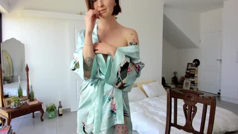 Snapshot of missalexthorn chatting on September 2025 09:46:02 AM Alexandra Thorn online show from September 2025 09:46:02 AM