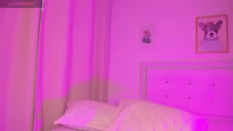 Snapshot of missangeldust chatting on February 2025 12:08:01 PM missangeldust online show from February 2025 12:08:01 PM