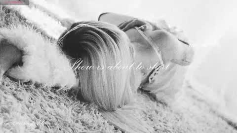 Chloe freelance model Please your thumbs up are important  online show from October 2025 10:52:02 PM