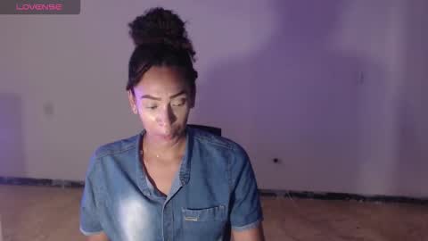 Snapshot of misscruzxz chatting on October 2025 07:54:01 PM Donna di Diamanti online show from October 2025 07:54:01 PM