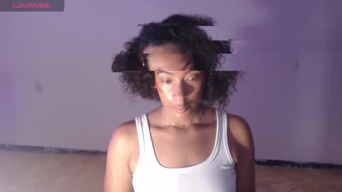 Snapshot of misscruzxz chatting on October 2025 08:16:02 PM Donna di Diamanti online show from October 2025 08:16:02 PM