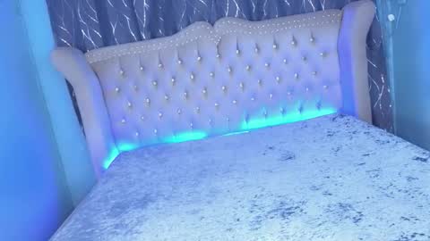 Snapshot of missionary_addiction_cumshot chatting on October 2025 03:17:01 AM im your queen steffie online show from October 2025 03:17:01 AM