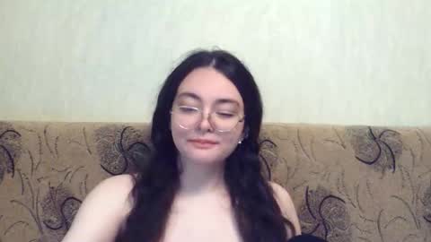 missis mona online show from September 2025 11:32:01 AM