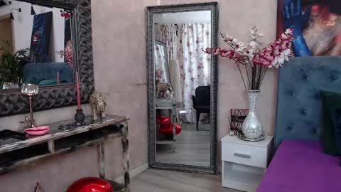 missjuliax online show from December 2024 07:33:02 AM