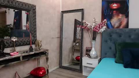 missjuliax online show from December 2024 06:42:02 AM