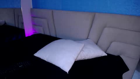 Miss Loise online show from October 2025 03:47:01 AM