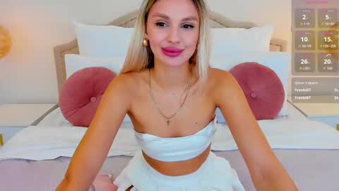 Snapshot of misslou_ chatting on November 2025 06:25:02 AM Lou online show from November 2025 06:25:02 AM