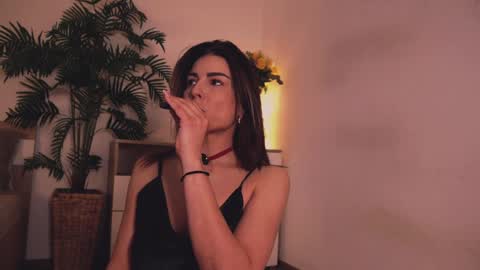 Lullu online show from October 2025 04:23:02 AM