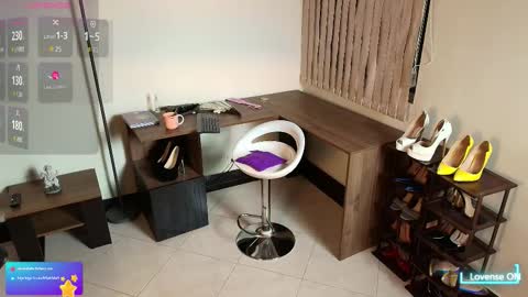 Snapshot of missmabelle_ chatting on October 2025 03:12:02 AM Im Valentina online show from October 2025 03:12:02 AM