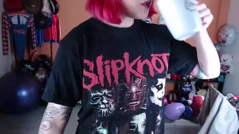 Miss Mia online show from October 2025 04:08:02 PM